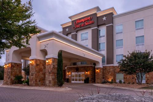 a rendering of the front of a hotel at Hampton Inn & Suites Boerne in Boerne