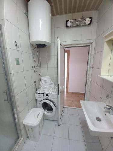 Ένα μπάνιο στο Apartmani Vujovic Markovici