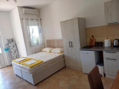 Køkken eller tekøkken på Apartmani Vujovic Markovici 2