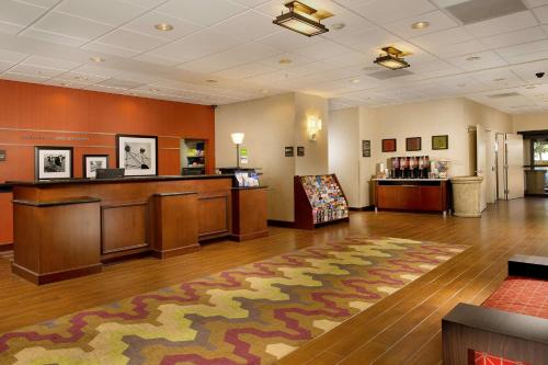 Hampton Inn and Suites San Antonio Airport Image