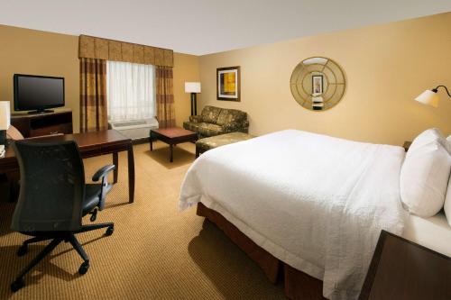 Hampton Inn and Suites San Antonio Airport Image