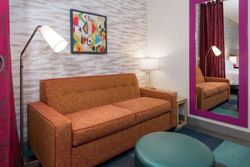 Home2 Suites By Hilton Orlando Near UCF Image