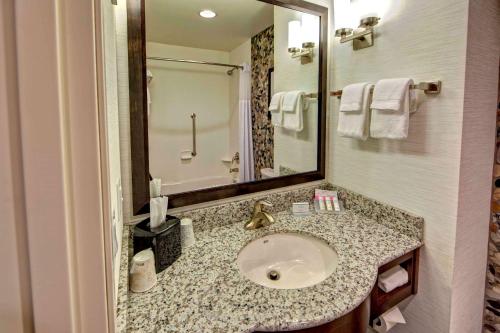 Bagno di Hilton Garden Inn Nashville Brentwood