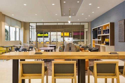 Home2 Suites By Hilton Nashville West End Avenue Image