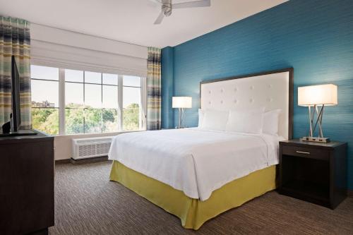 Homewood Suites By Hilton Charlotte Southpark Image