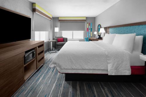 Hampton Inn Phoenix - Biltmore Image