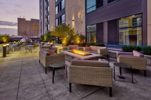 Homewood Suites by Hilton Pittsburgh Downtown Image
