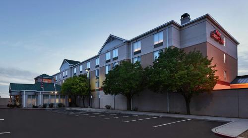 a rendering of a hotel with a parking lot at Hilton Garden Inn Albuquerque North/Rio Rancho in Rio Rancho