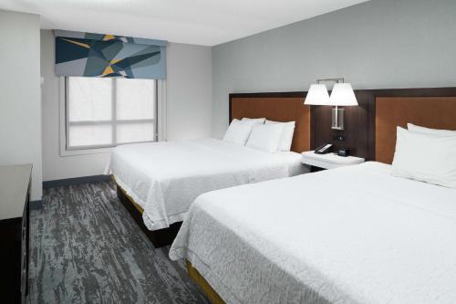 Hampton Inn & Suites Memphis-Beale Street Image