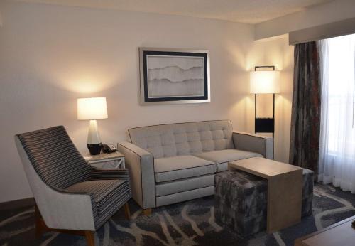 Homewood Suites by Hilton Phoenix-Biltmore Image