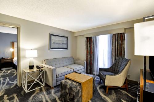 Homewood Suites by Hilton Phoenix-Biltmore Image