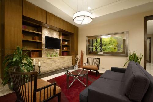 Hilton Garden Inn Baltimore Inner Harbor Image