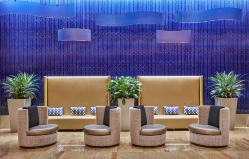 Hilton Baltimore Inner Harbor Image