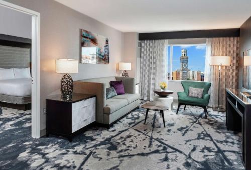 Hilton Baltimore Inner Harborにあるシーティングエリア