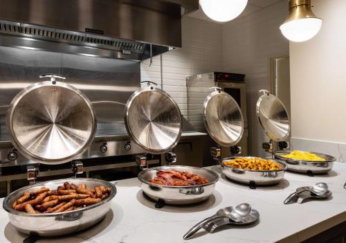 Mad på hotellet eller i nærheden