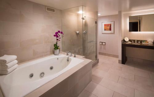 Hilton Parc 55 San Francisco Union Square Image