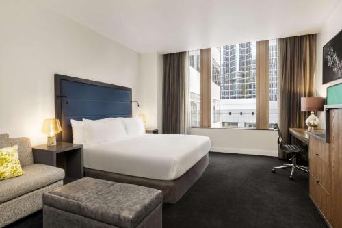 Hilton Motif Seattle Image