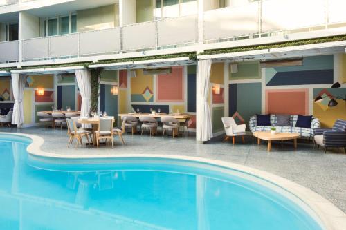 Avalon Hotel Beverly Hills, a Member of Design Hotels Image