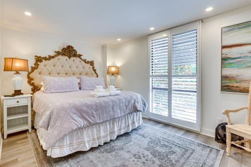 Walk to Pier & Golf: Heart of Harbour Town Condo photo 9