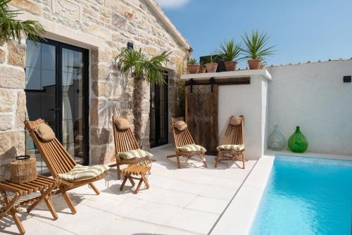 Blacksmith's House - rental house with heated pool