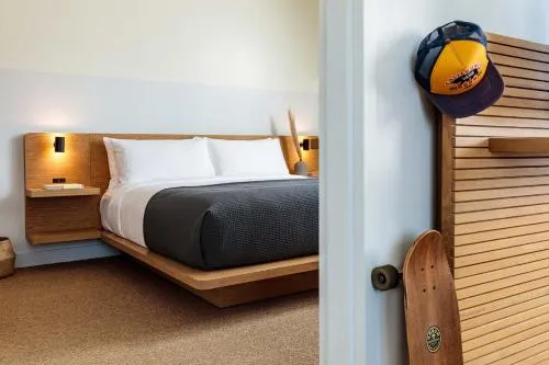 Hotel June West LA, a Member of Design Hotels photo 32