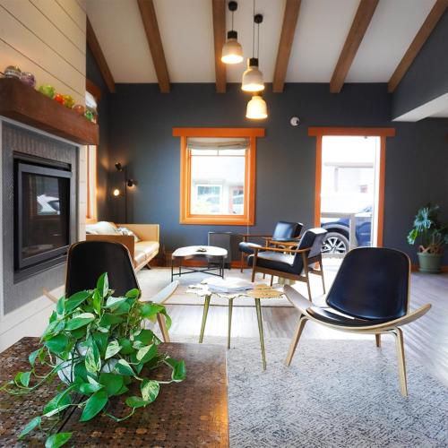 Χώρος καθιστικού στο The Coho Oceanfront Lodge