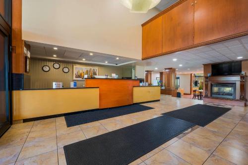 Kuchyň nebo kuchyňský kout v ubytování Best Western Detroit Livonia