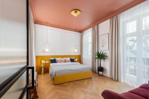 Premium apartment in Parisian style in the heart of Old Krakow