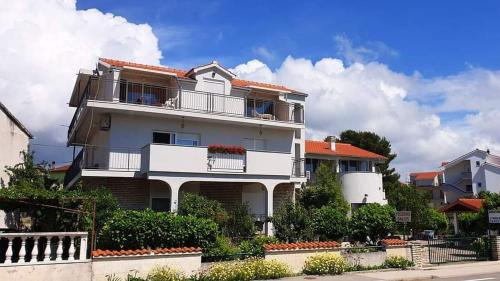 Apartments and rooms by the sea Brodarica - Sibenik - 21536