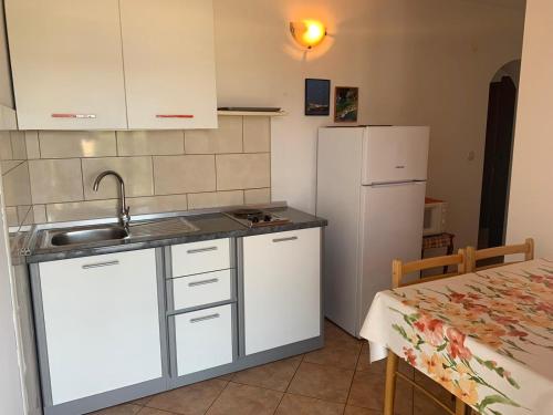 Apartments and rooms by the sea Brodarica - Sibenik - 21536