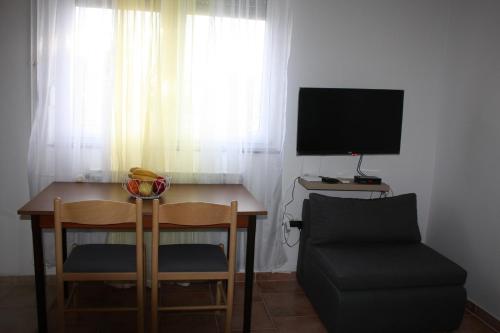 Apartments with parking space Zadar - 21605