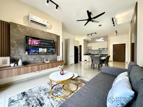 Χώρος καθιστικού στο Twin Tower Residence Johor Bahru by Stayrene