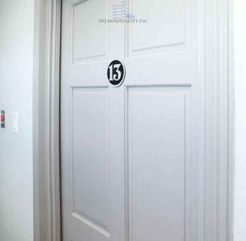 Gambar di galeri bagi 592 Apartments 12 Duncan Street Campbellville, Georgetown di Georgetown