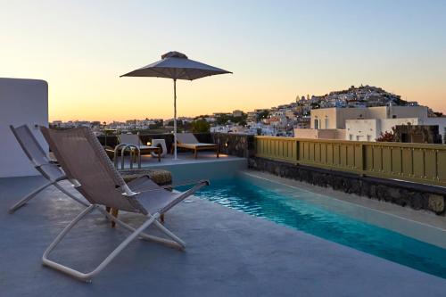 Πισίνα στο ή κοντά στο Santorini Hillside Suites & Villas