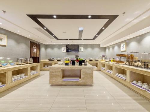 Restoran atau tempat lain untuk makan di GreenTree Eastern Hotel Fujian Xiamen Railway Station Mingfa Plaza