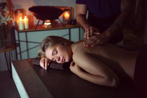 Επισκέπτες που μένουν στο Notera Hotel SPA