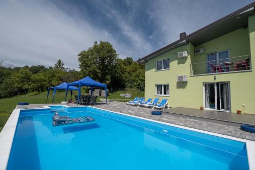 Πισίνα στο ή κοντά στο Greenoasis Bihac