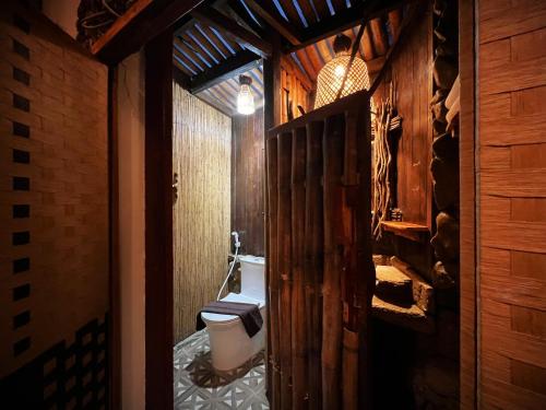 Un baño de Santiago Project by Aluminak
