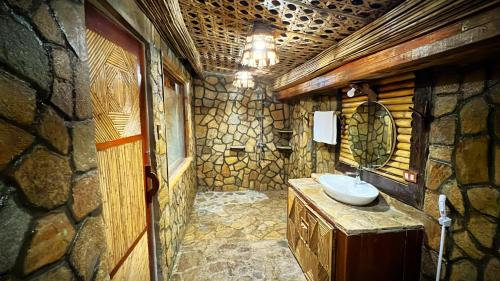 Un baño de Santiago Project by Aluminak