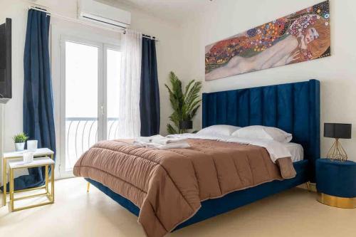 Posteľ alebo postele v izbe v ubytovaní 2BDR Boutique Full Apt in Plaka (BIG BALCONY)