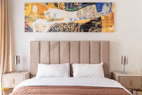 2BDR Boutique Full Apt in Plaka (BIG BALCONY)