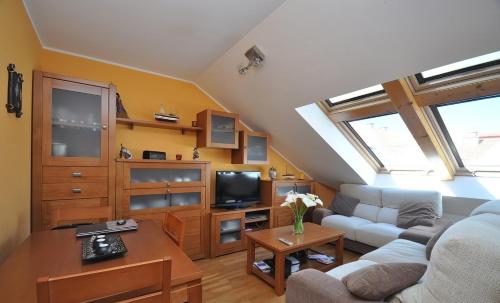 Gallery image of Acogedor ático a pie de mar y montaña. in O Pindo