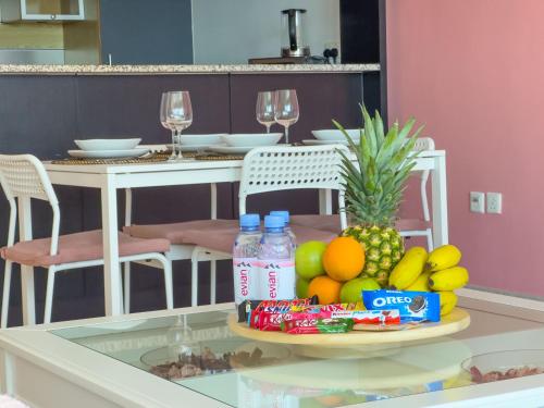 Huge 1BR with Breathtaking View – Close to the Metro