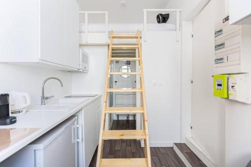 Lavie Maison Bordeaux Bliss Studio