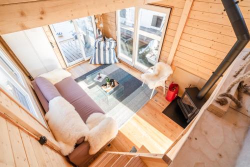 an overhead view of a living room in a tiny house at Tolles Tiny-Hausboot GÜNTER mit Dachterrasse in Hamburg