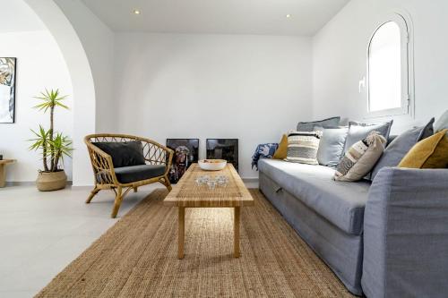 San Pedro apt - terrace by Costarentals - Ref M29