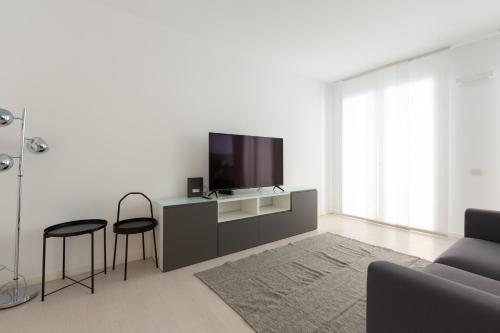 EasyTopStay - Porta Nuova Bright and Roomy Flat