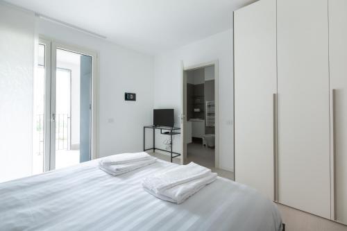 EasyTopStay - Porta Nuova Bright and Roomy Flat
