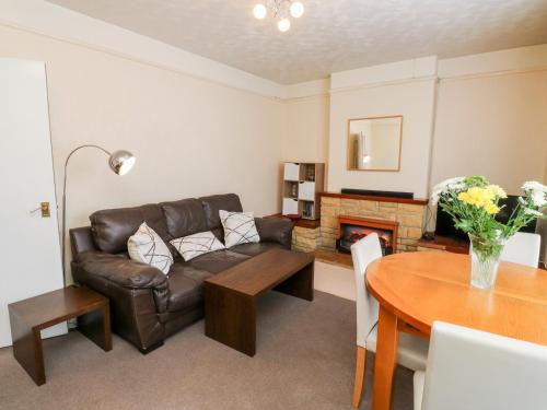 Flat 2 – Photos 4