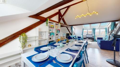 Le Cocon Colmarien - Proche centre ville et gare - stationnement gratuit - 10 personnes